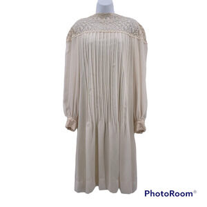 Dalani II Sz M Vintage Lace Shift Dress High Neckline Knee Length Cream Ivory